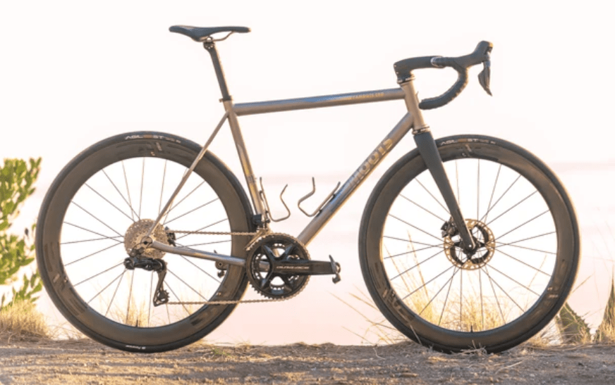 隐藏走线设计 moots发布全新crd钛合金公路车_搜狐汽车_搜狐网