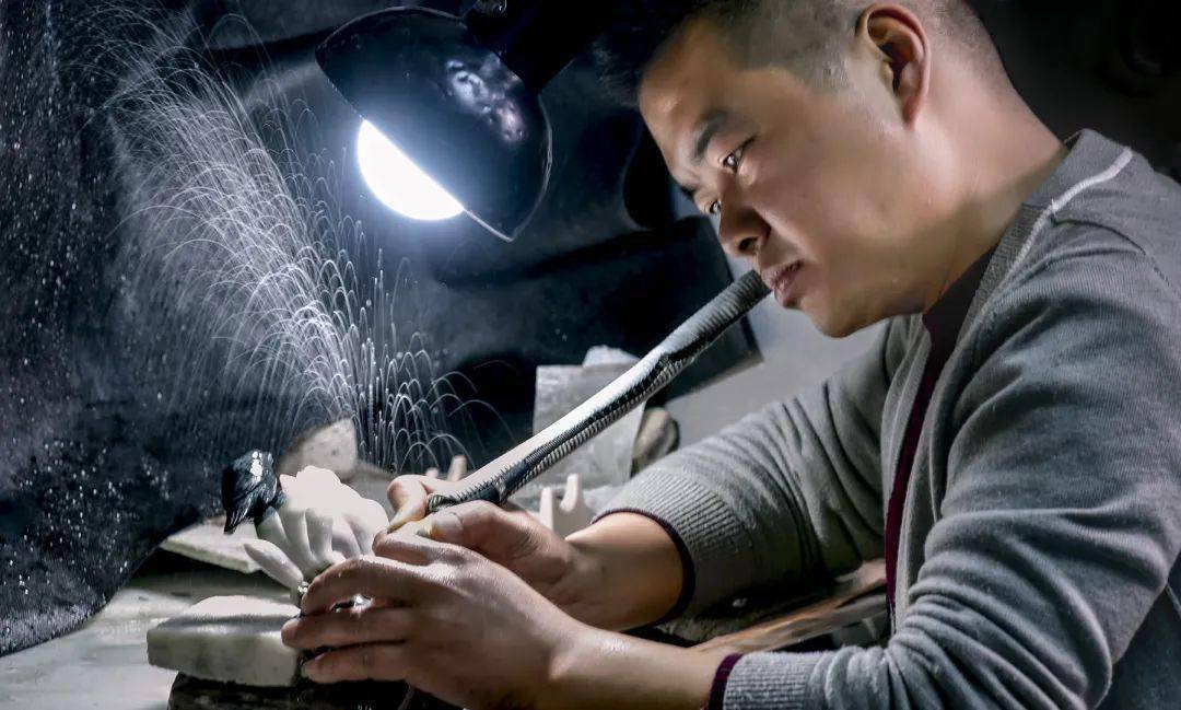 镇平县8名玉雕大师的6件玉雕作品入选"山花奖"初评!