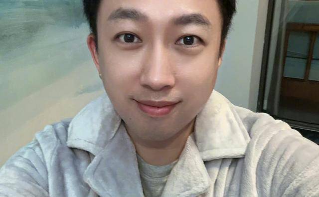 陈都灵为了事业甩了男友,于正为男方打抱不平还称自己是红娘_汪汐潮