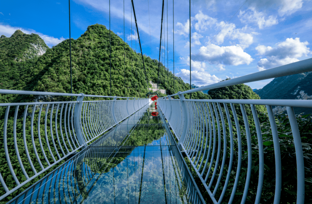 丹炉山玻璃栈道 摄影/苏卫兴丹炉山炼丹古遗址