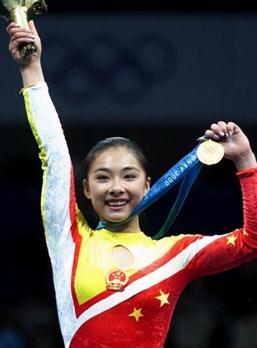 特别是刘璇在退役前的第一站比赛中以超高的成绩夺得了平衡木冠军.