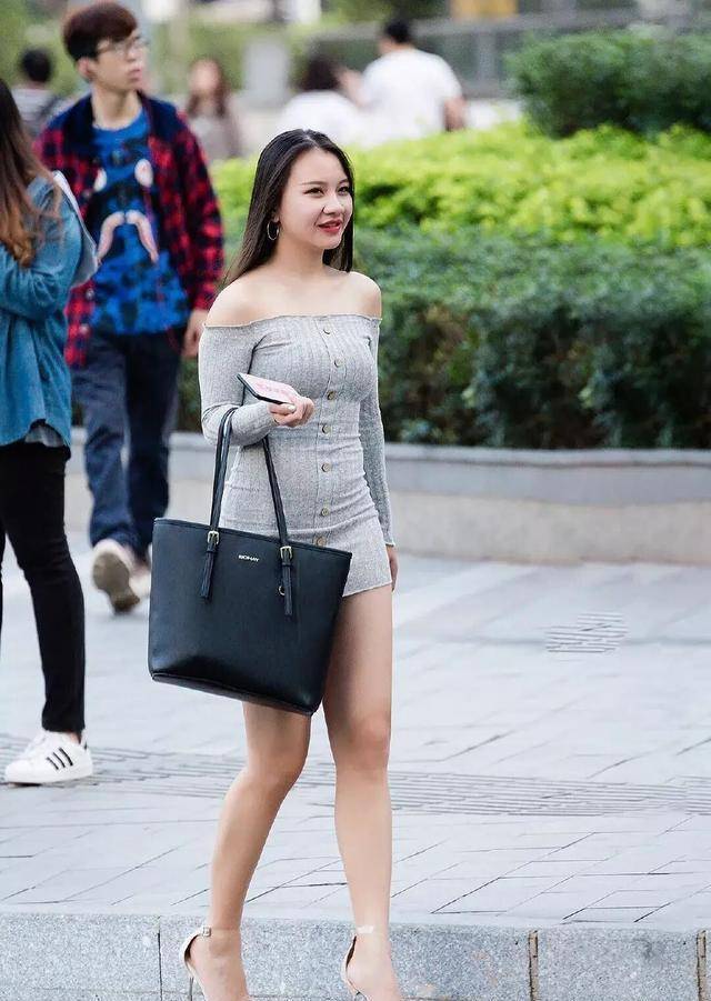 "小肚子"不是困扰,遵循一个穿搭技巧,杨柳细腰同样指日可待!