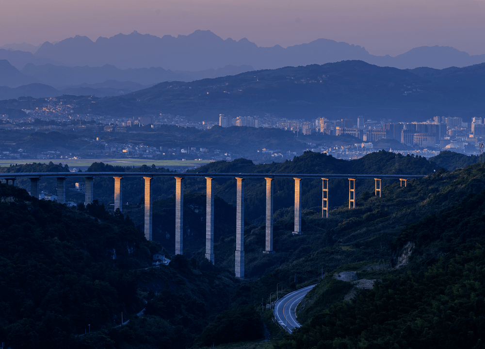 公路"换新装"迎盛会,扮靓"国际张"沿途风景_隧道_路面_张家界