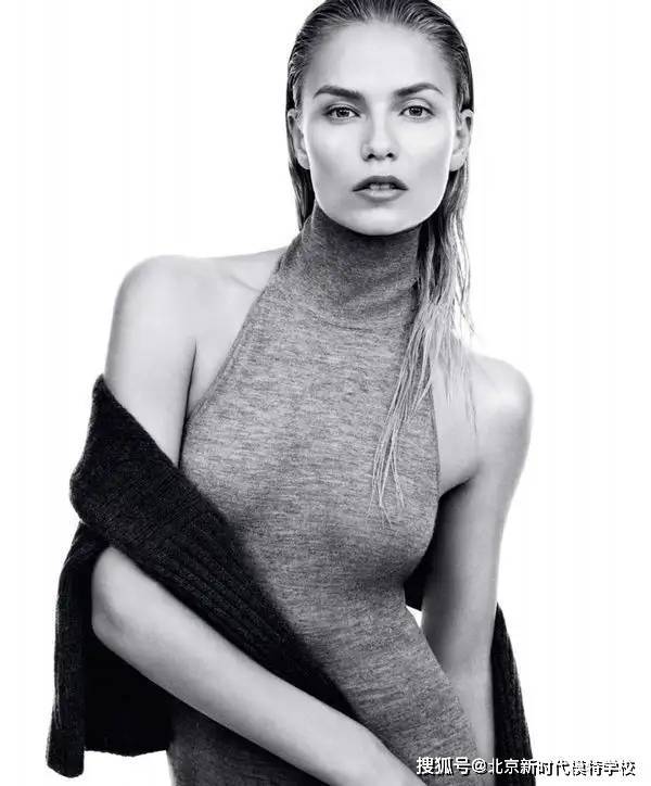 脚踩碎钻走完全程堪称教科书般的台步_娜塔莎·波莉_标准_舞台