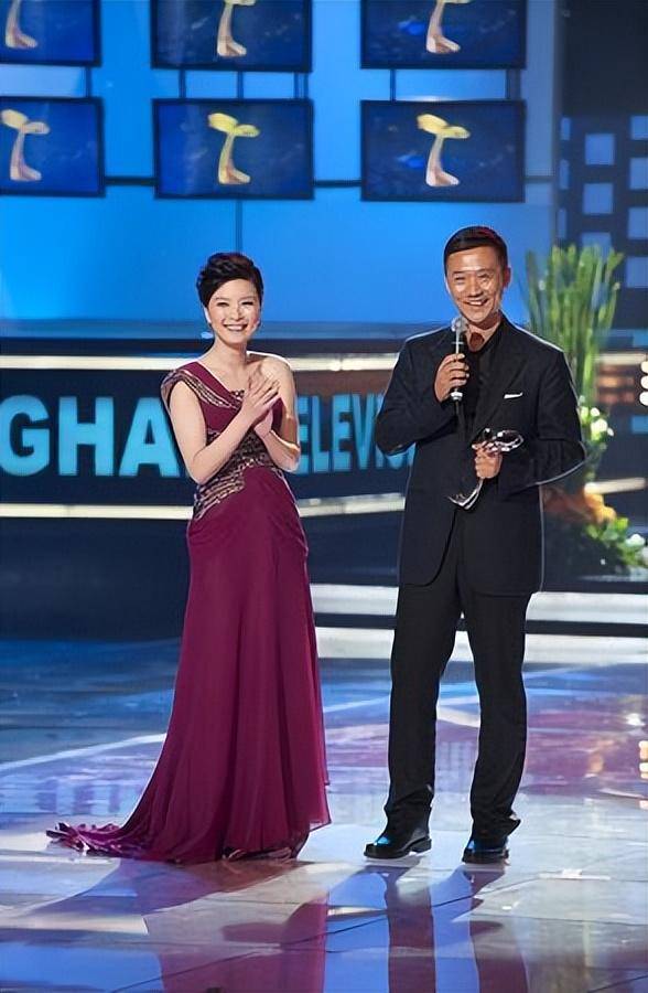 黄志忠:曾经因柯蓝与妻子分手,如今年过半百还是未婚_篮球_工作_身高