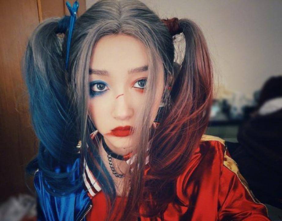 同样是cos小丑女,30岁金晨关晓彤却不同,差距全在身材上_形象_感觉