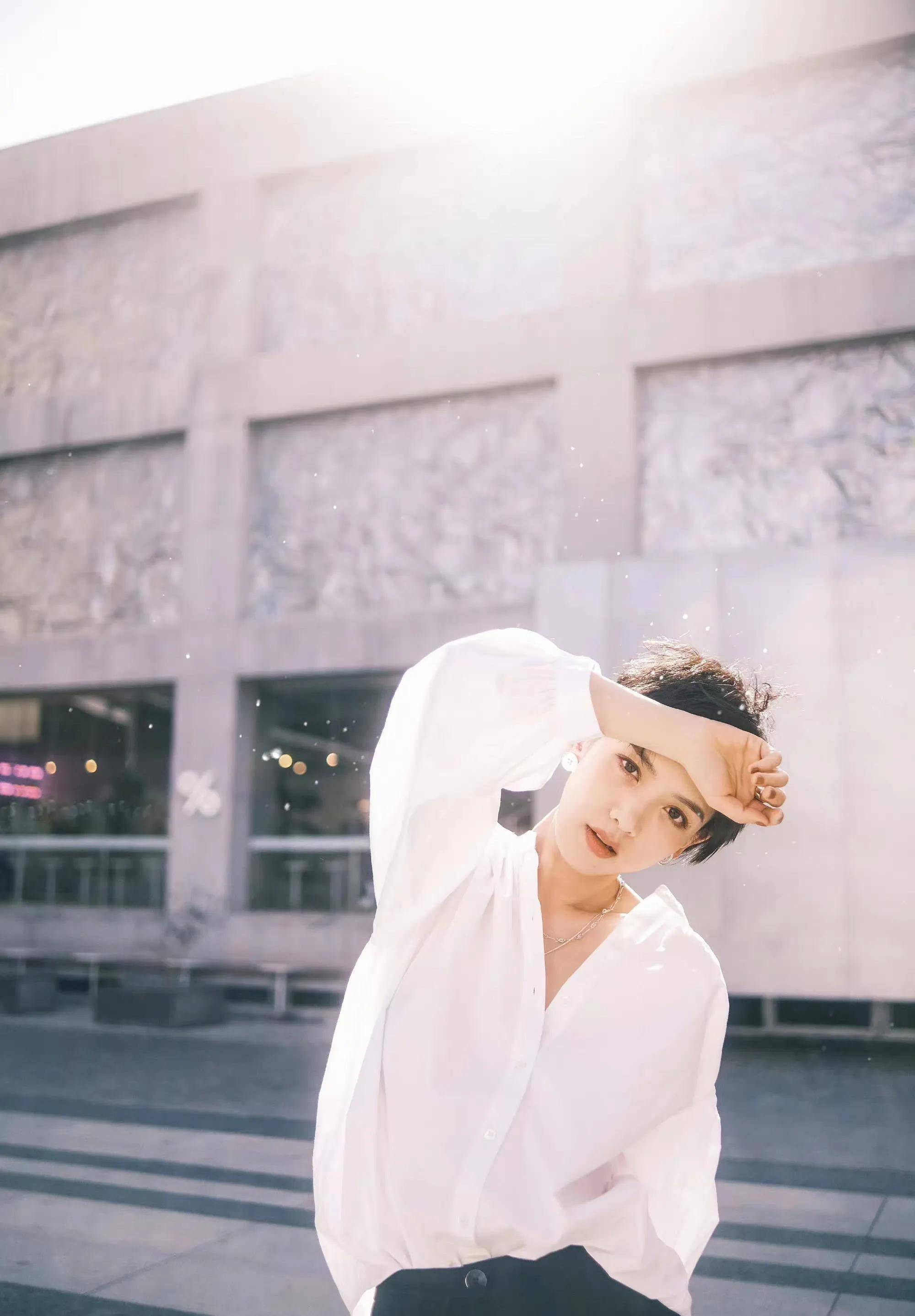 起底刘恺威新女友李晓峰,生于医生世家,前夫是汪小菲哥们资源串起半个