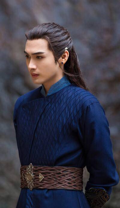 张彬彬被曝隐婚生子,本尊发文回应要过光棍节,网友吃瓜能力太强_角色