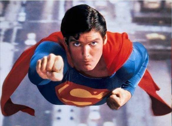 超人,世界上的第一位超级英雄,为何一代不如一代了?_形象_系列_漫画