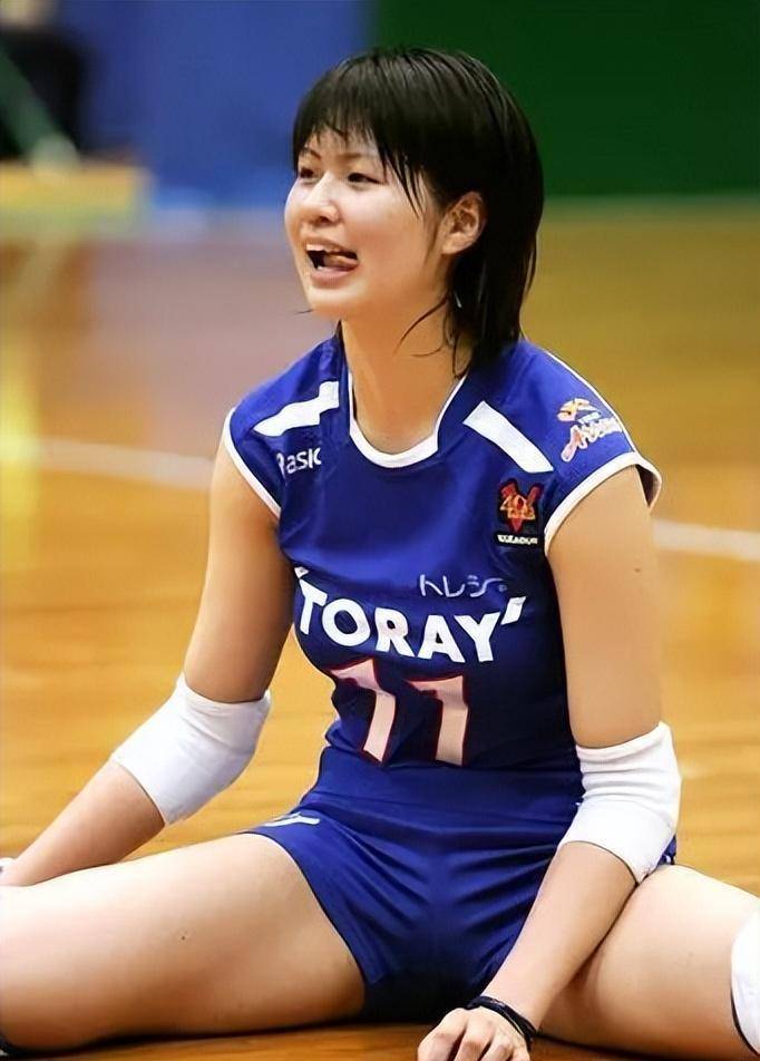 国家女排队长木村沙织也经常被拿来与惠若琪相提并论.