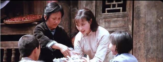 导演谢晋：《芙蓉镇》的上映过程一波三折，被剪掉35分钟还是经典
