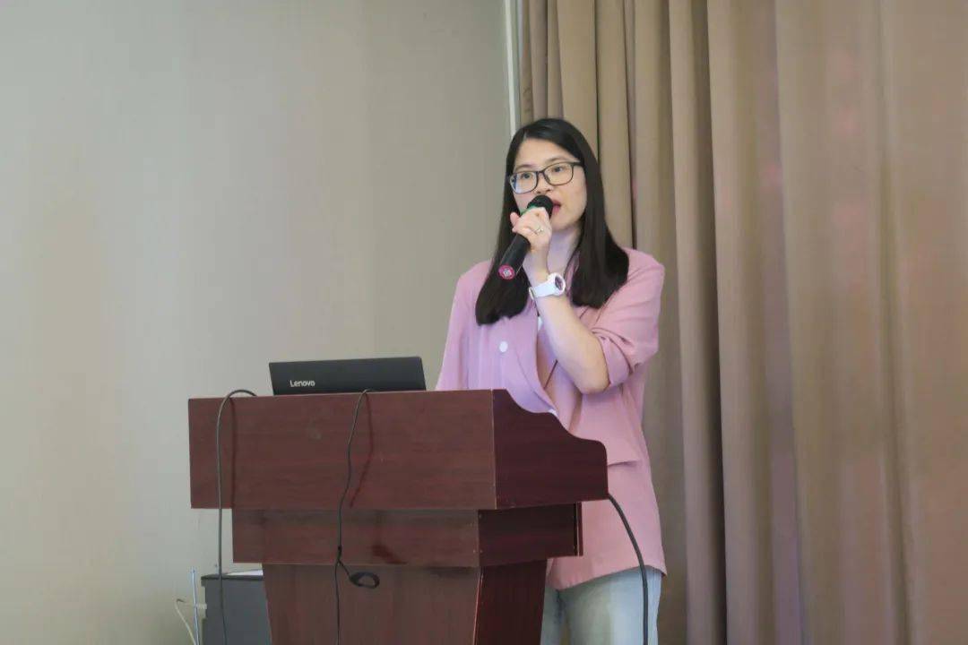 "磨"出严谨,"题"出精彩——佛山四中教育集团吉利中学命题磨题活动