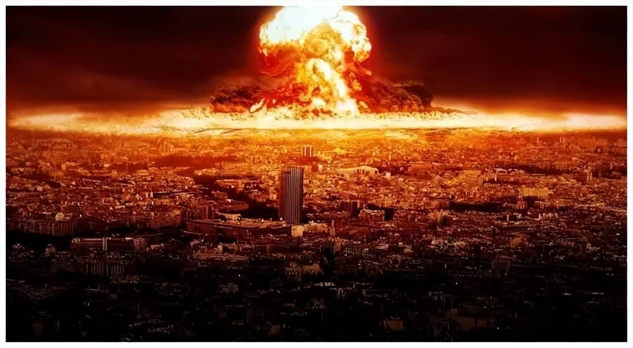 1945年8月,美国在广岛和长崎投下了原子弹,在广岛投下的原子弹代号为"