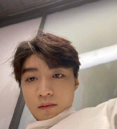 千玺可爱,王俊凯慈祥,看到鹿晗:化身柠檬精_很高的_明星_差别