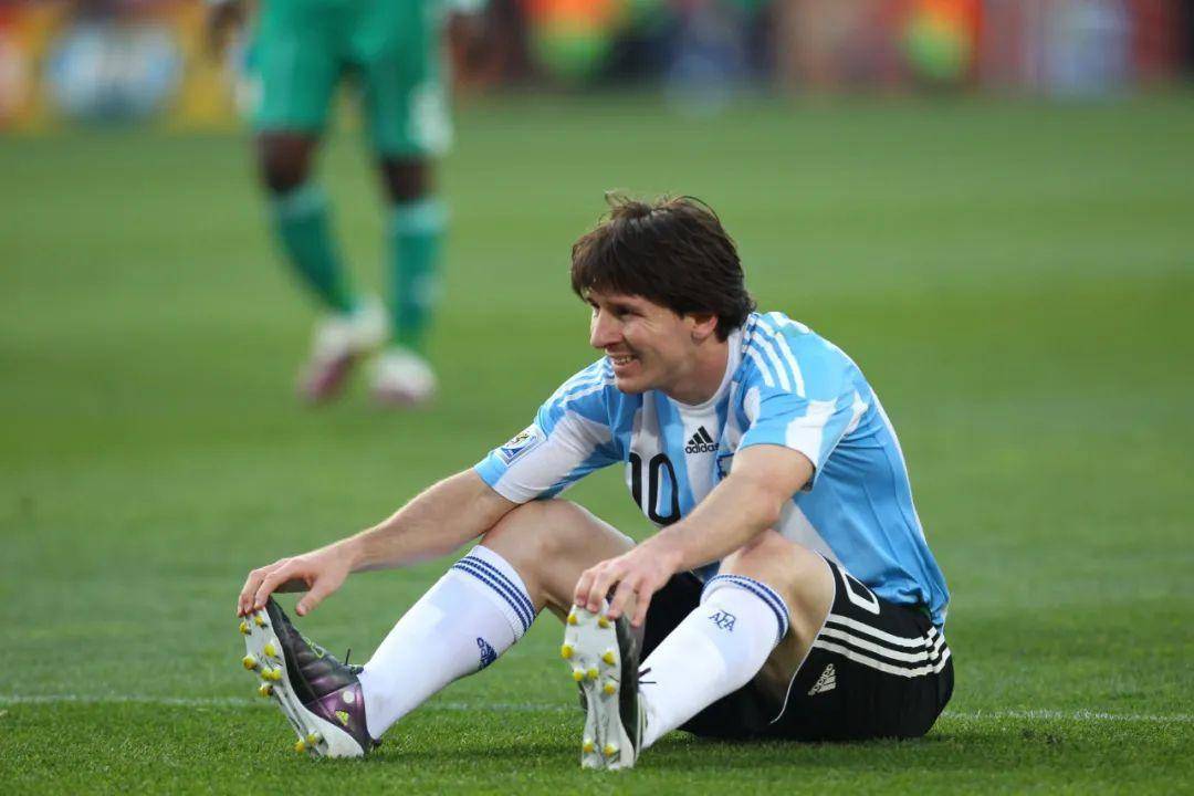 那一年,他19,他21……_梅西_世界杯_比赛