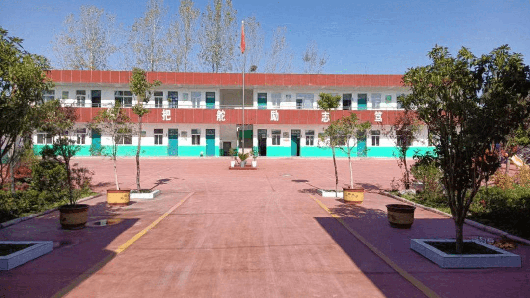 邓州市彭桥镇赵建岗小学:砥砺前行 让优质均衡创建之花开得更艳_发展