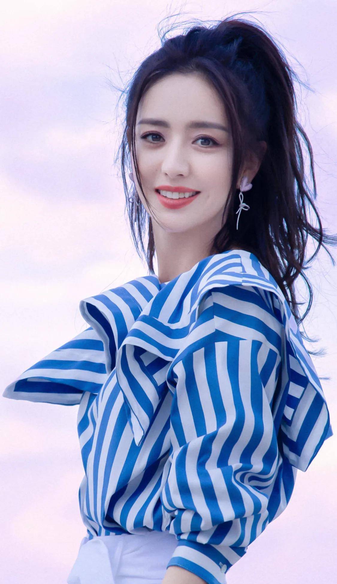 太可爱啦,永远十八岁,每天都要像今天一样快乐_佟丽娅_女人_领域