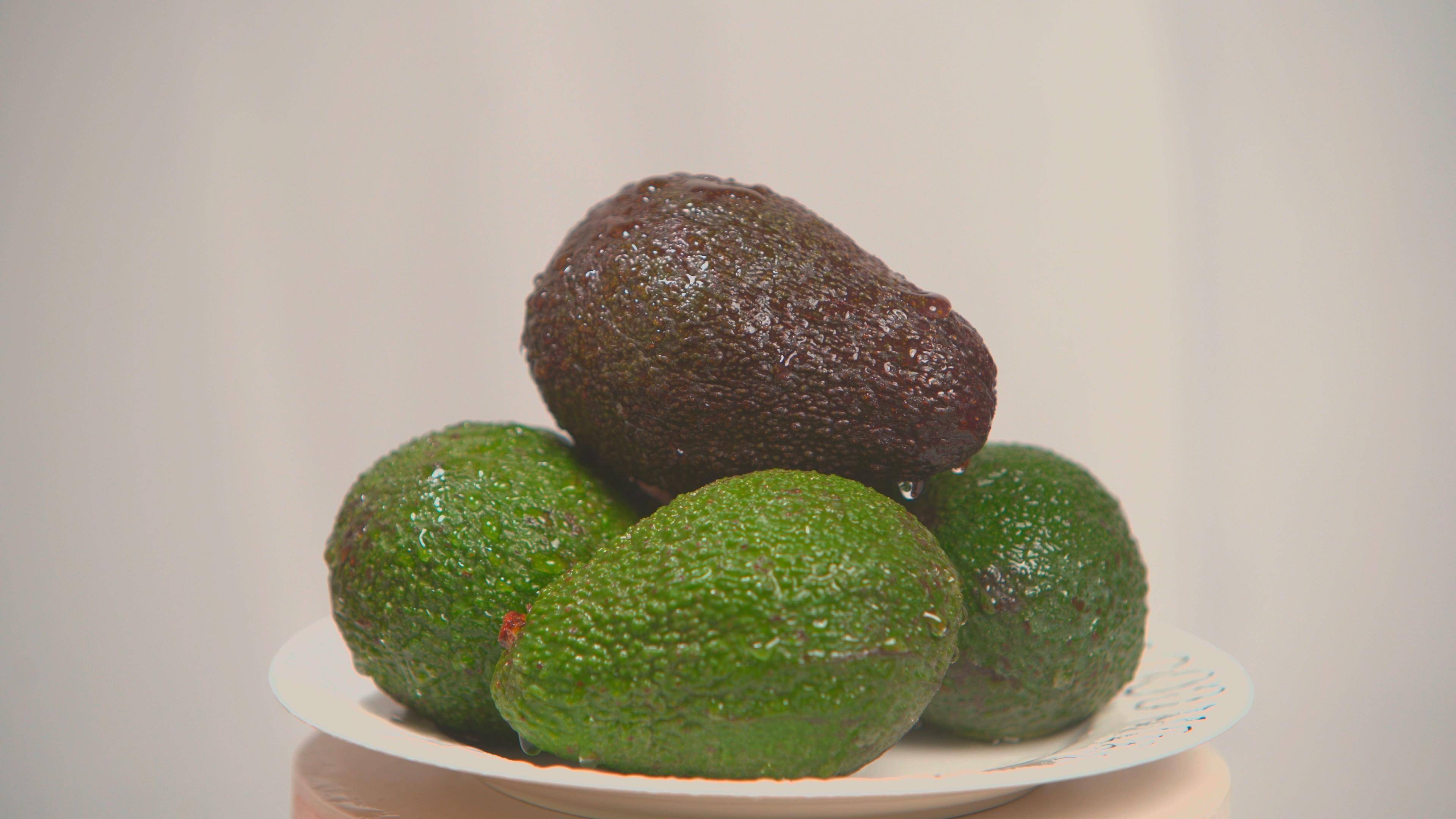 牛油果还有这些吃法?来云南孟连看看_姚翔_杨静_普洱市