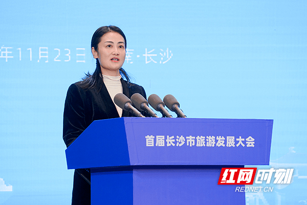 长沙县委常委,宣传部长杨溢.文/杨溢大家好!芳华洒热土,醉美在星沙