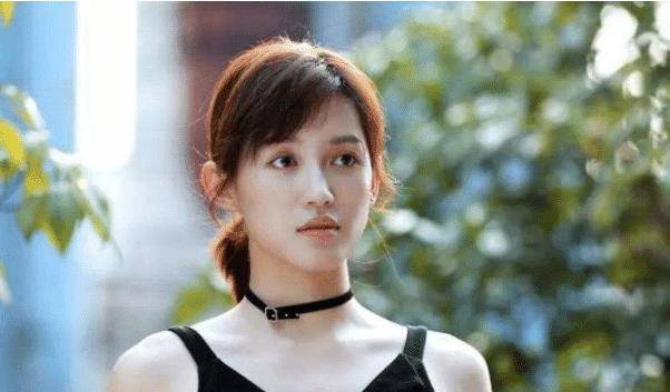 极其敬业的女老生演员苏青,演绎角色时能够牺牲自己,很值得称赞_方面