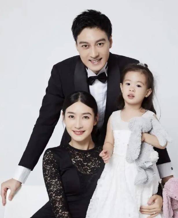 安陵容陶昕然:嫁"小吴彦祖"5年,今36岁一家三口幸福美满_何建泽_朋友