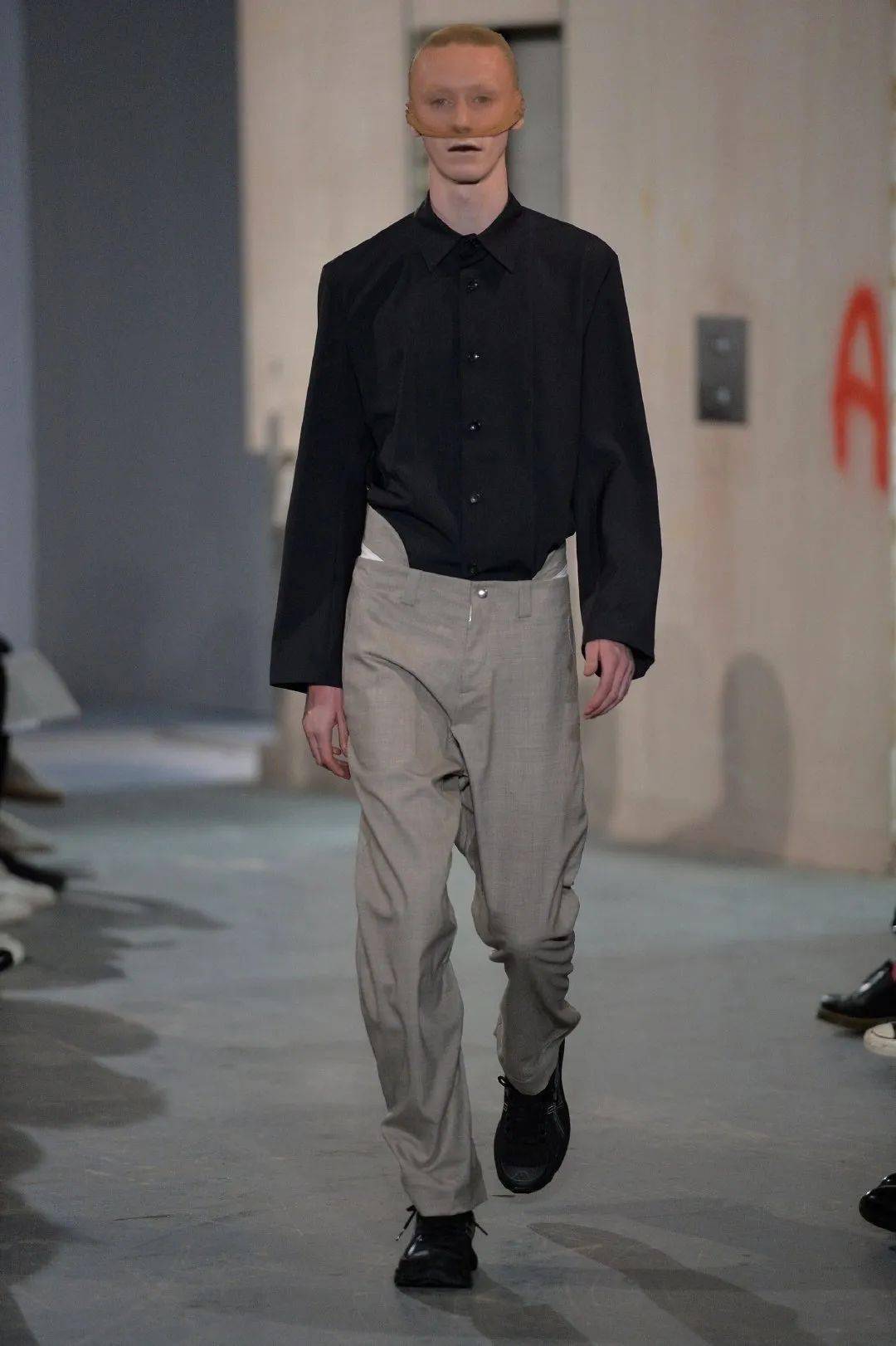 圣马丁新锐设计师kiko kostadinov挑战你对工装的想象_设计界_风格