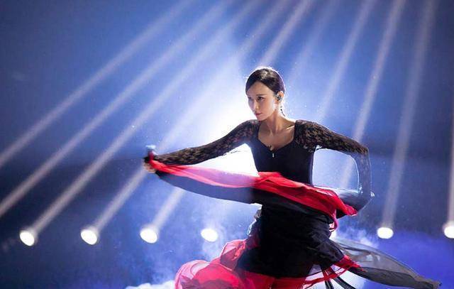 他们二人结婚的第二年,胡静生下了他们的孩子朱晓阳,这个可爱的孩子被