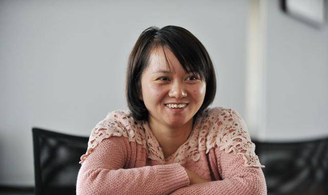 那个让无数人心疼的大眼睛女孩,如今家庭幸福,事业官至副厅级_苏明娟