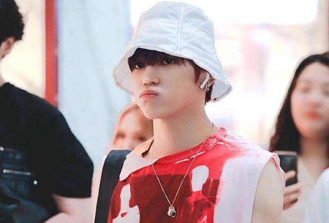 对于李泰容被爆料曾有过校园暴力的行为,sm也给出了一份官方声明:就