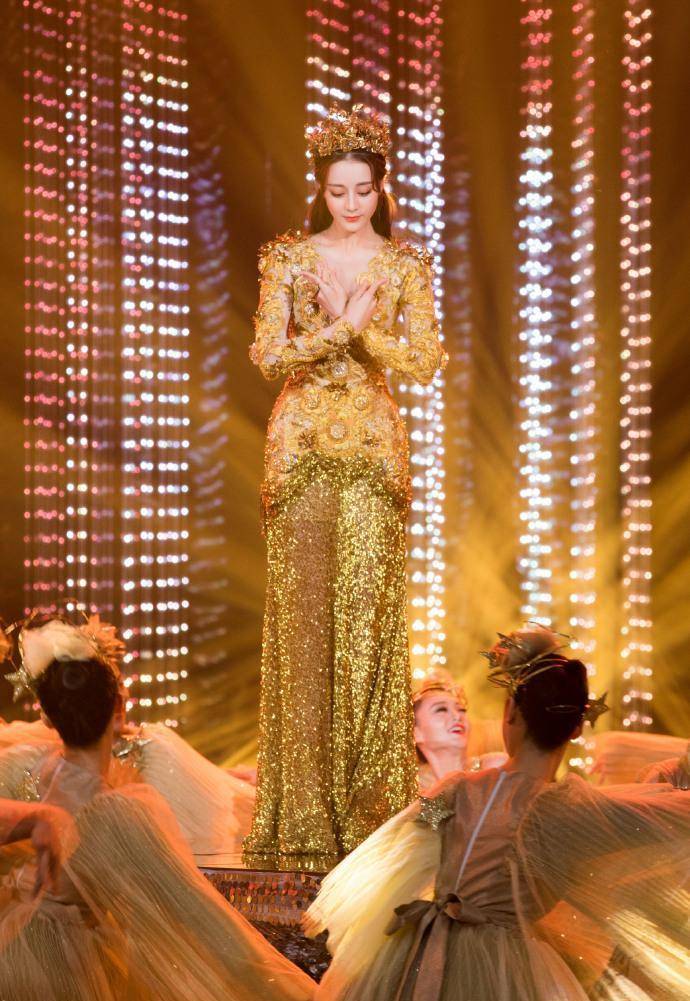 第13届金鹰女神礼服曝光!被指内定?历届礼服你最喜欢哪一件?