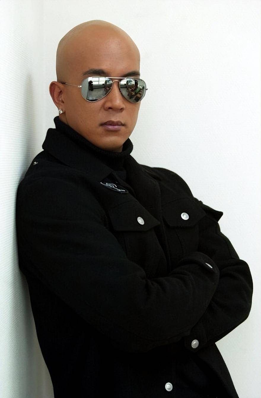 光头男人具俊晔,为什么能够赢麻了?_姜元来_组合_大学