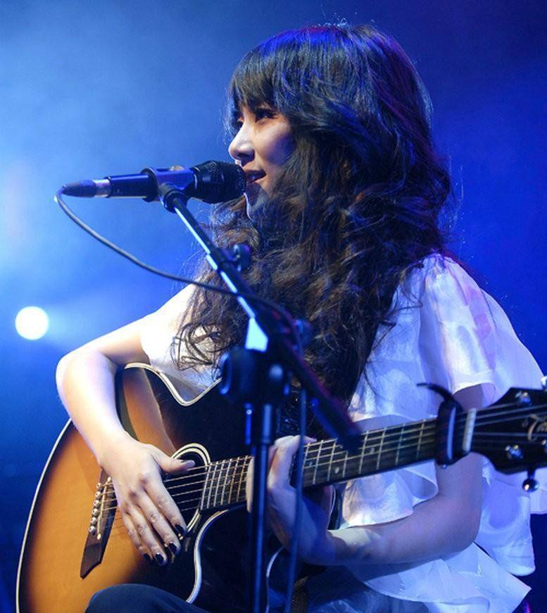 入行27年,歌坛查无此人,这位天后级实力的歌手值得再火一把_李慧珍_张