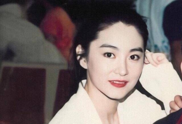 林青霞年轻时无法超越的美_眼睛_五官_时候