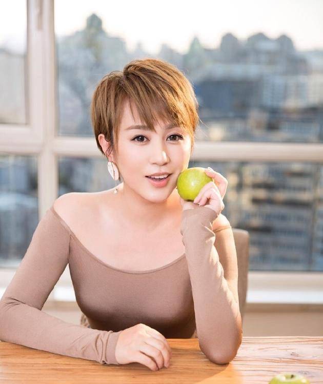 马丽,宋佳演的《阳光劫匪》即将上映,女儿"娜娜"竟是大老虎!