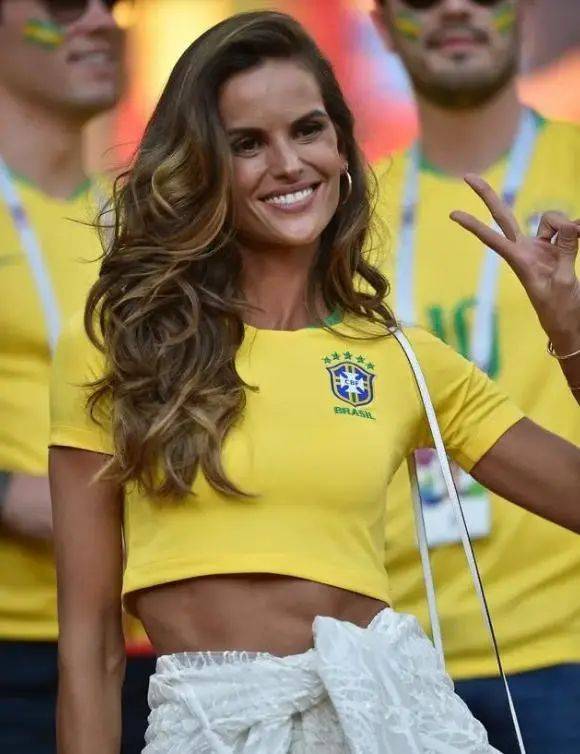 世界杯“太太团”大比拼，阿根廷颜值高，英格兰豪横，巴西最美艳 