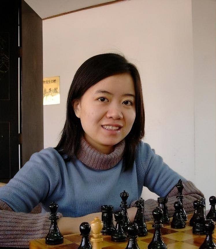 22年前,中国天才棋手朱宸为爱放弃国籍,嫁给了卡塔尔王子,他现在怎么