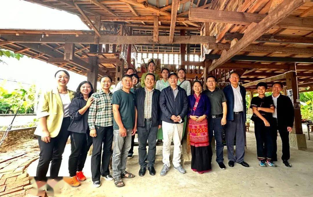 上海宋庆龄基金会走访调研勐腊"安心儿童之家"_孩子_活动室_家长