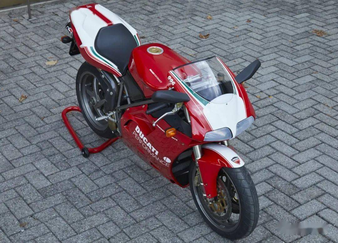 杜卡迪996 sps —— 一台铭刻历史的超级机车 | 酷乐机车_搜狐汽车