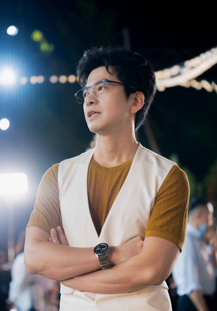 李健,周深的《贝加尔湖畔》,像微风,像月光,醉了这夏夜_唯美_声音