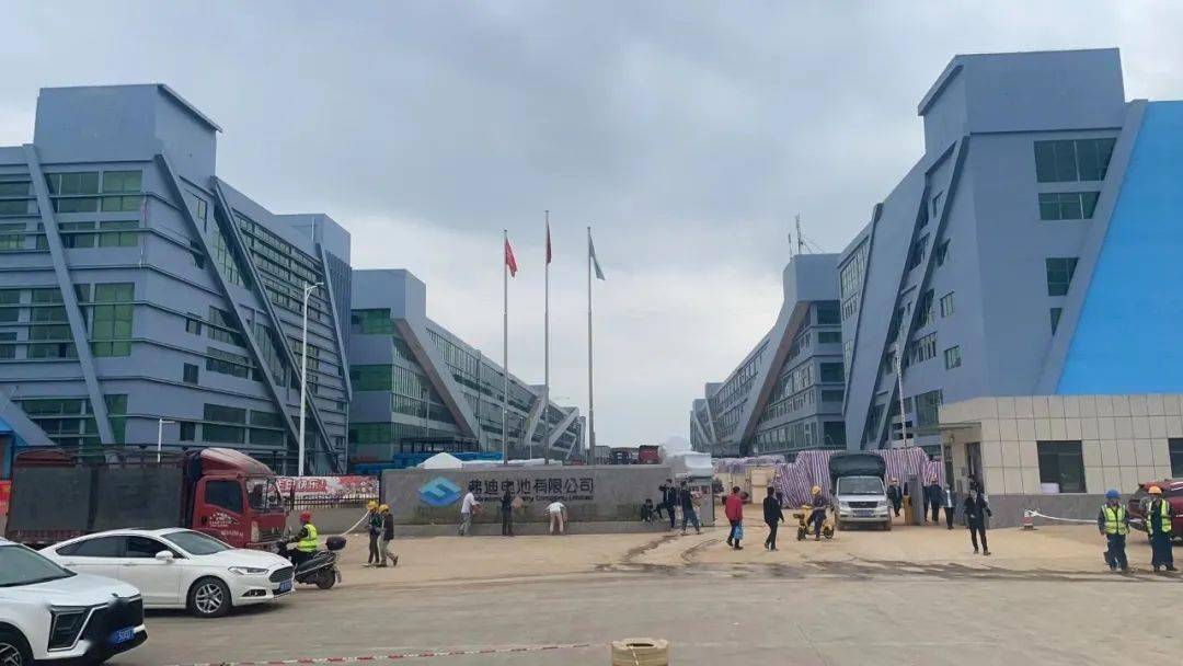 韦老师小贴士:办理面试和入职需携带二代身份证原件,黑色签字笔,毕业