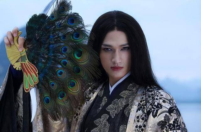 不能拒绝,虽说马可的杀阡陌也美到了一波观众,但陈威翰一直是许多观