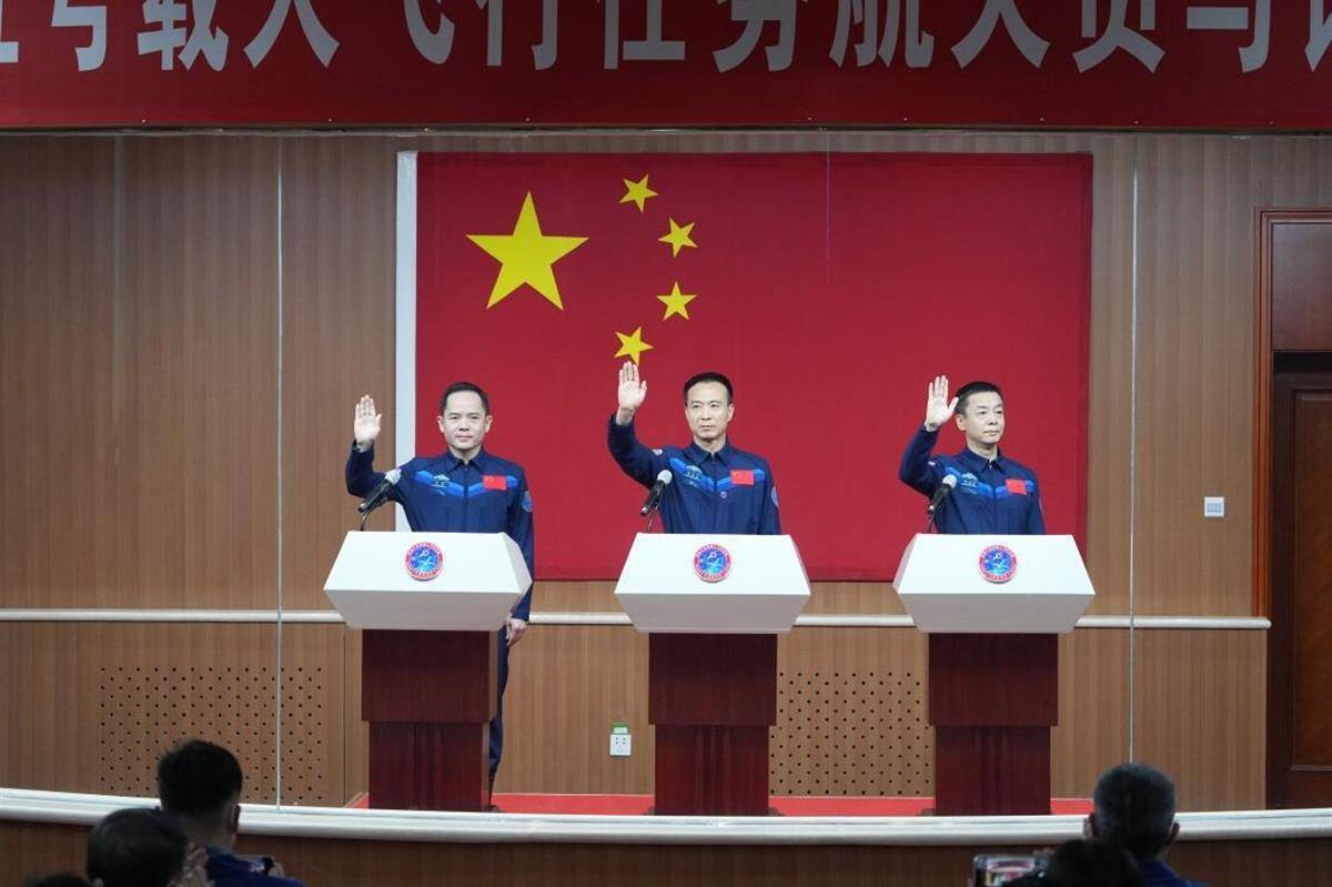 神十五航天员张陆放弃当歌手梦想,“选择在蓝天骄傲歌唱”_费俊龙_任务_飞行