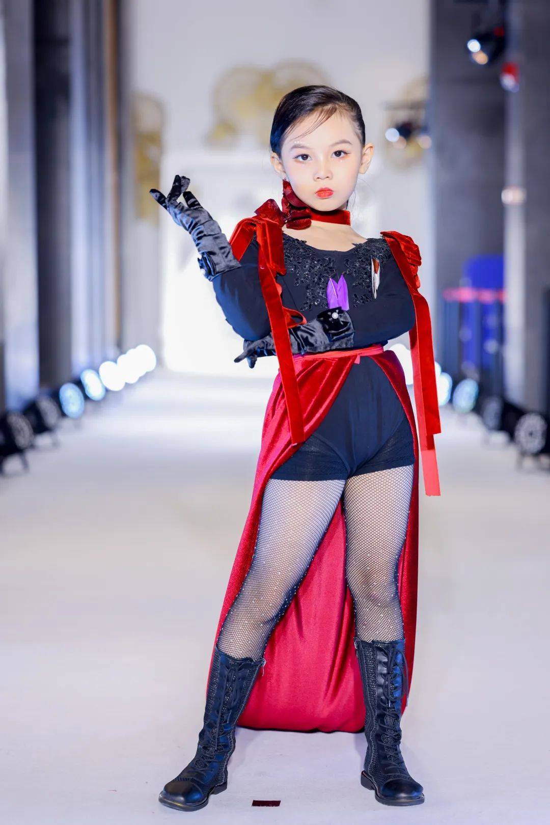 第一童星冠亚季专访 | 恭喜杨梦妤获得惠州总冠军!_总决赛_童模_时尚