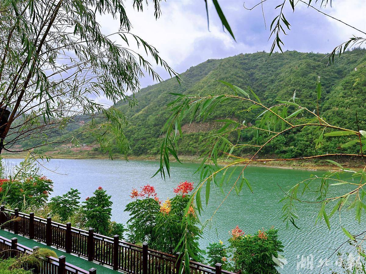 吃旅游饭 办农家乐 方滩村开启乡村振兴"幸福门"_方滩乡_村民_云水