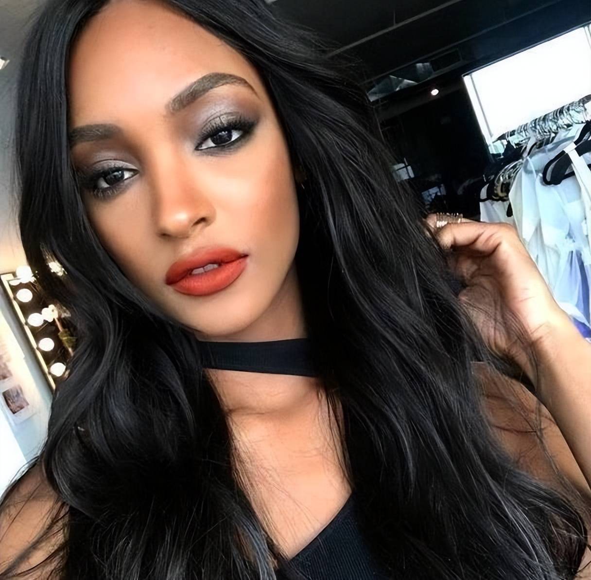 我在赞比亚16年,娶酋长女儿,当地人很绅士,男人可以娶多个妻子_爸爸