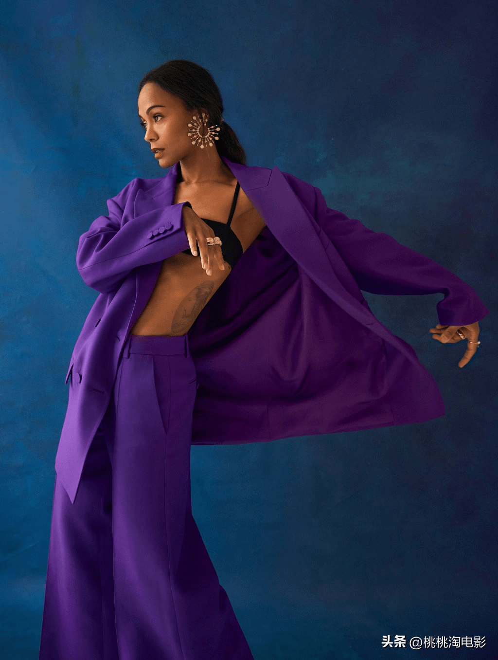 《阿凡达2》将映,"纳美公主"佐伊·索尔达娜开启刷封面模式