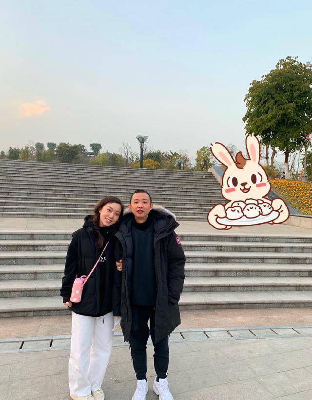 王斯然生下儿子,嘻哈歌手gai的表情亮了,这才是爱情本身的样子_周延