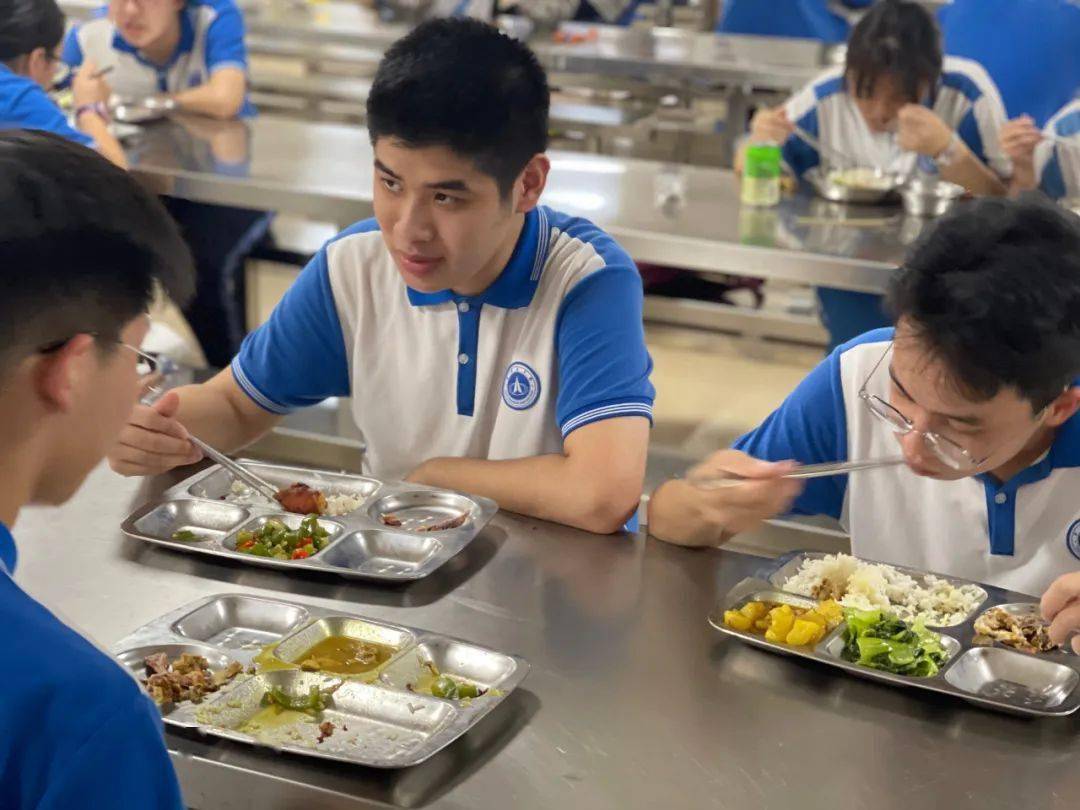 光盘行动 崇尚节约——惠州市华罗庚中学深化精神文明主题教育活动