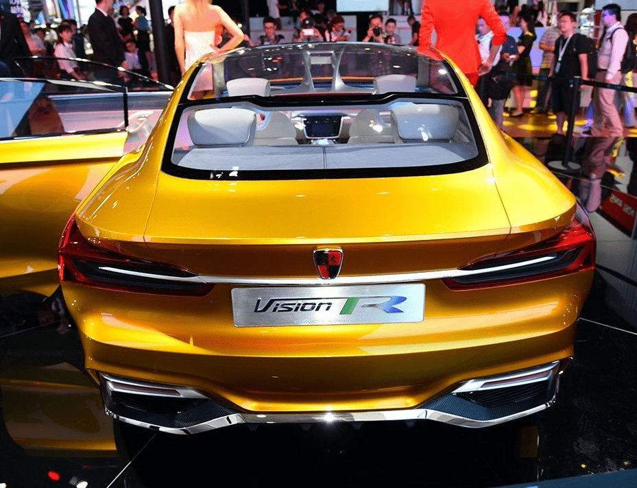 荣威vision r,前脸的入侵感很强啊,采用了平行式设计的进气格栅,精致