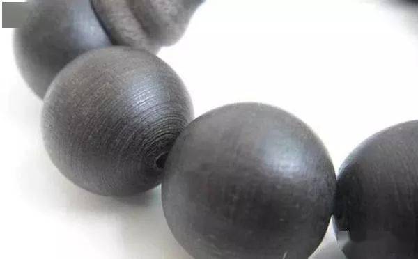 新型假沉香"真沉香木泡油做手货",该如何鉴别?